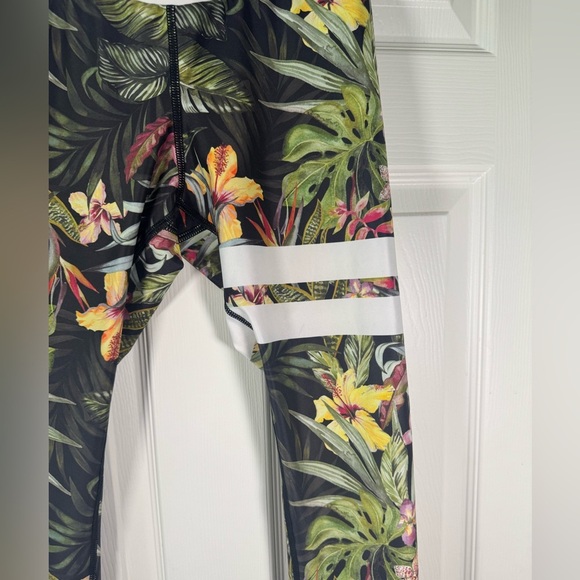 Stronger Label Vietnam Tropical Leggings Mid Rise Athletic Womens Size Small - Picture 3 of 6